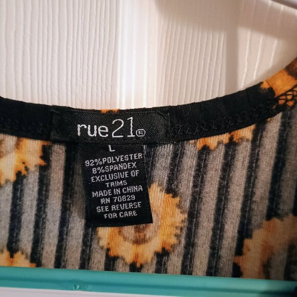 Rue 21 Black Sunflower Body Suit, Snap Front, New - Picture 4 of 4